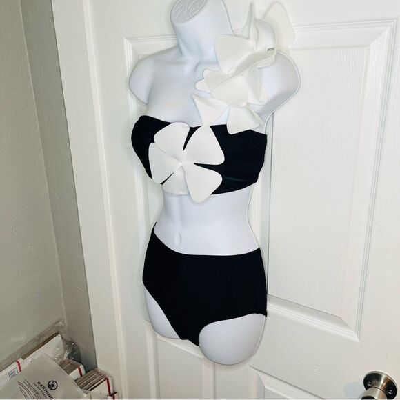 Davi & Dani One Shoulder Flower Two Piece Swim Set Black & White Bikini S NWT - Picture 7 of 12
